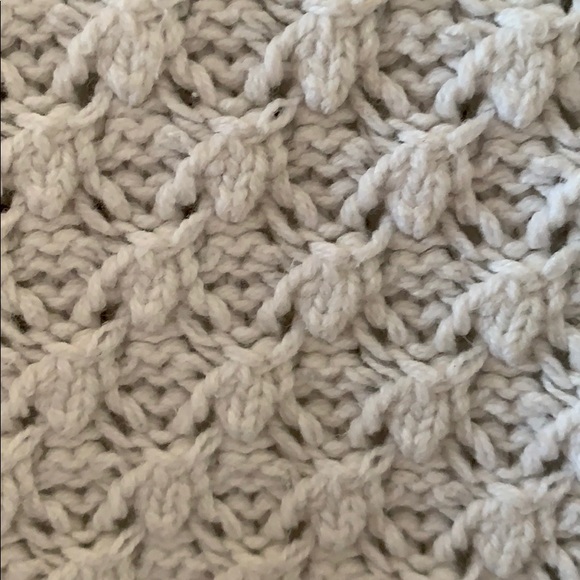 White Cable Knit Sweater - Picture 4 of 4